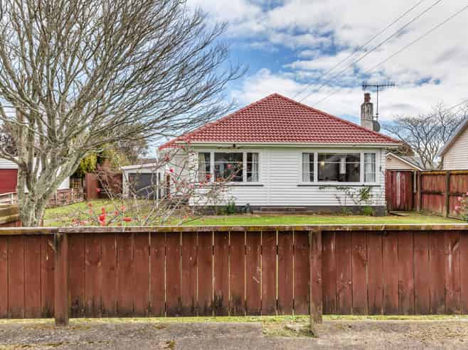 33 Bowen Street, Levin