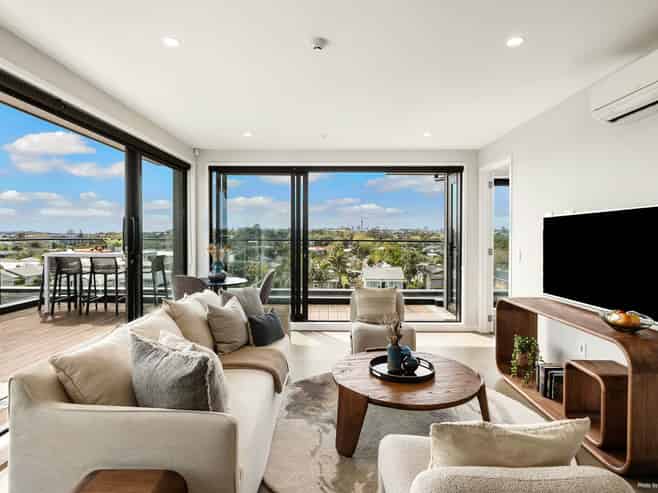 303/9 Walmer Road, Point Chevalier
