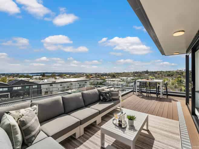 303/9 Walmer Road, Point Chevalier