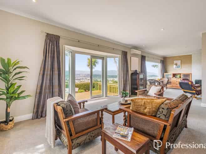 63 Messines Road, Karori