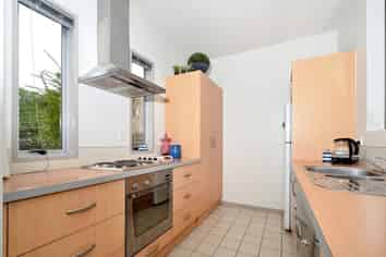 21 Albionvale Road, Glen Eden