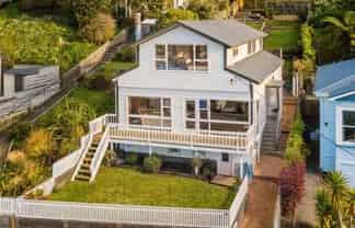24 Sugarloaf Road, Brooklyn