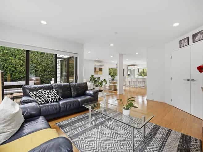 23A Niccol Avenue, Devonport