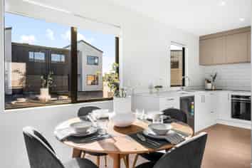 21 Pohorama Lane, Conifer Grove