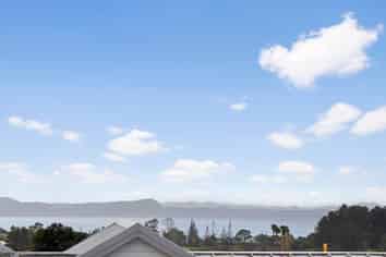 58 Seafarer Crescent, Stanmore Bay
