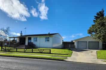 77 Saint Andrews Drive, Tokoroa