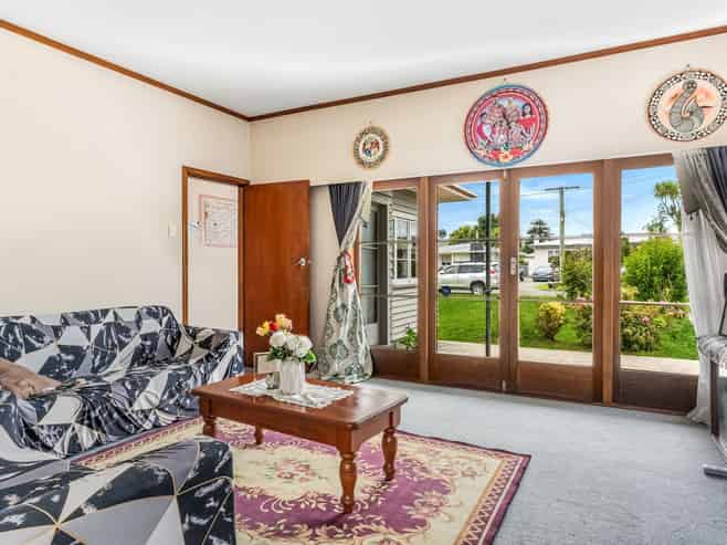 6 Lewis Street, Inner Kaiti