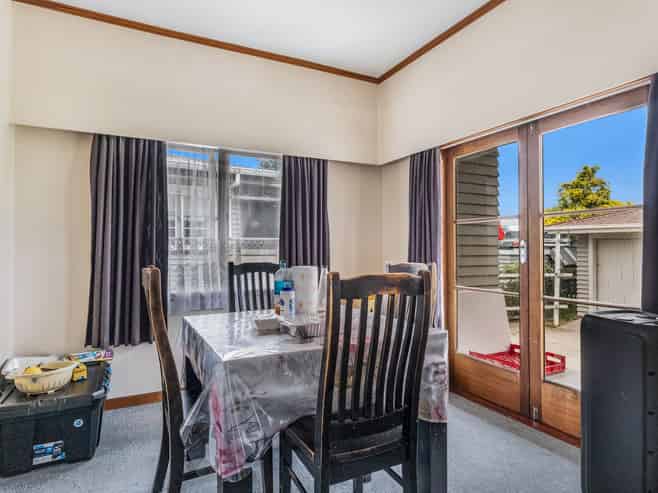 6 Lewis Street, Inner Kaiti