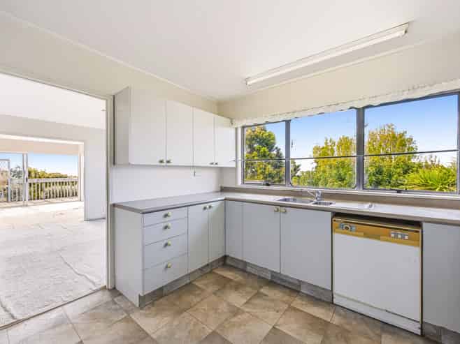 6 Woodcote Drive, Glenfield