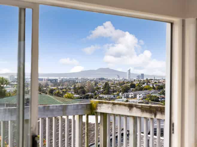 6 Woodcote Drive, Glenfield