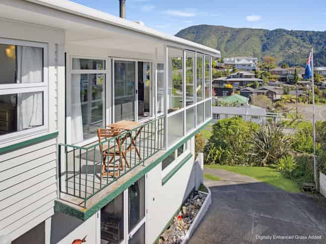 10 Seaview Crescent, Picton
