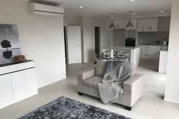 6 Sexton Road, Huntington