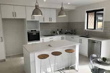 6 Sexton Road, Huntington