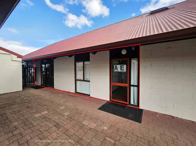Discreet office, client ready