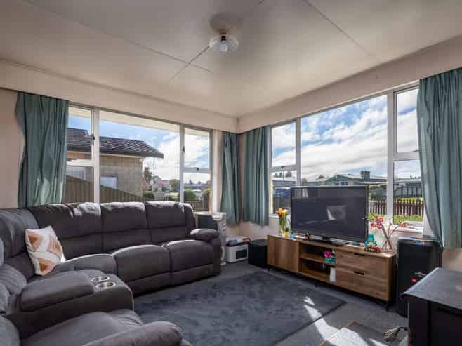 64A & 64B Ashworth Street, Alexandra