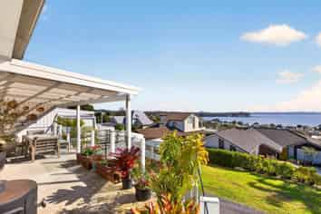 954 Whangaparaoa Road, Manly