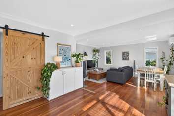 954 Whangaparaoa Road, Manly