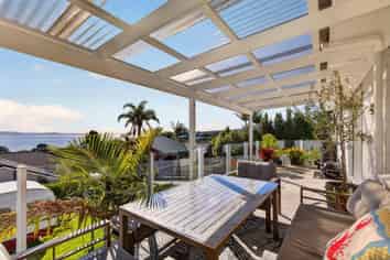 954 Whangaparaoa Road, Manly