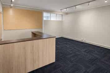 Central New Lynn Office – 90m² + Car Park