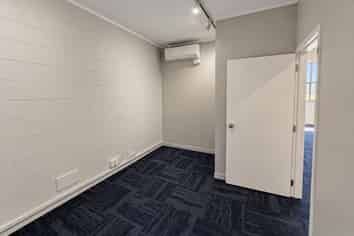 Central New Lynn Office – 90m² + Car Park