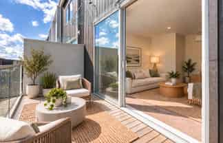5 Wharetana Crescent, New Lynn