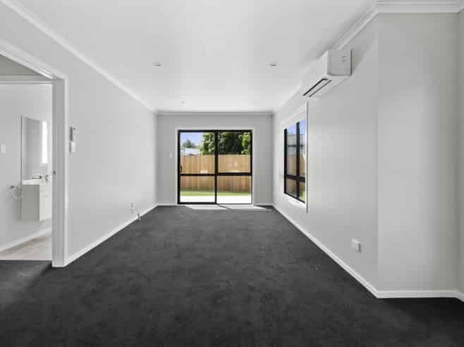 2/1 Garthwood Road, Hillcrest