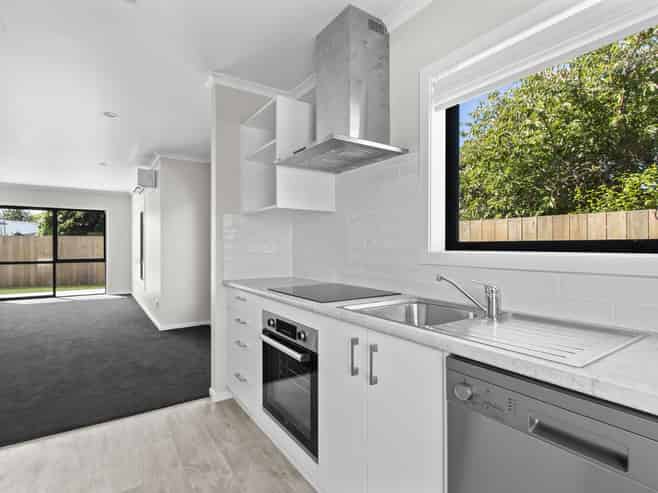 2/1 Garthwood Road, Hillcrest
