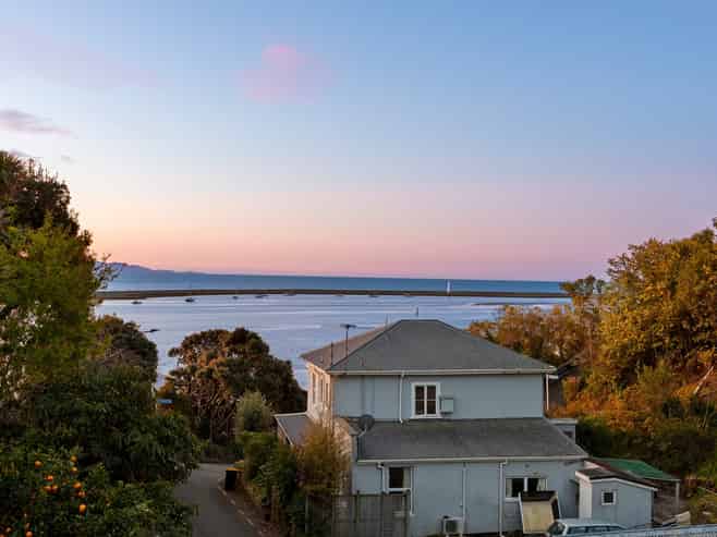 18 Poynters Crescent, Stepneyville