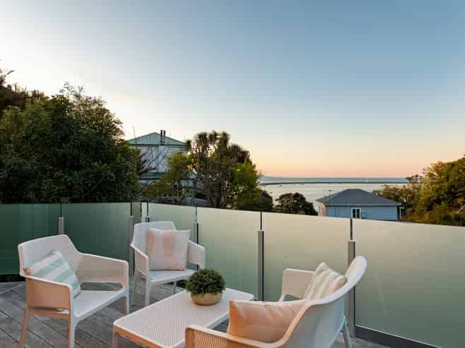 18 Poynters Crescent, Stepneyville