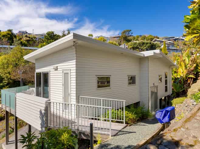 18 Poynters Crescent, Stepneyville