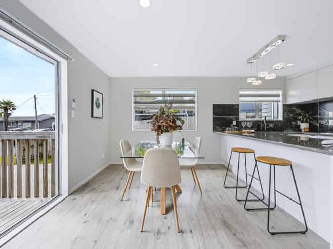 18 Outlook Road, Greenhithe