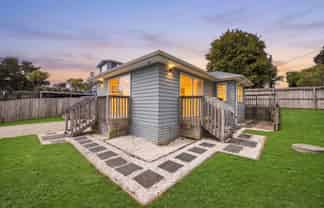 18 Outlook Road, Greenhithe