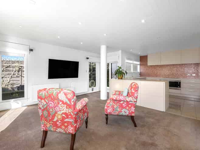 1/127 Fendalton Road, Fendalton