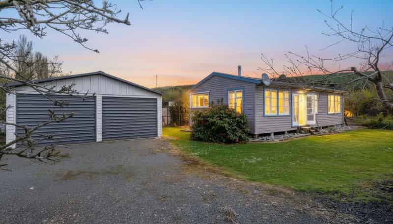 1 Powis Street, Domett