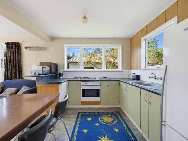 1 Powis Street, Domett