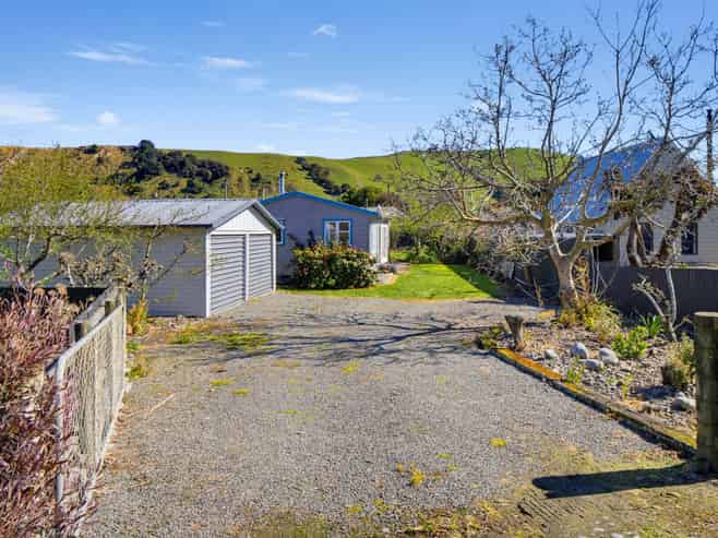 1 Powis Street, Domett
