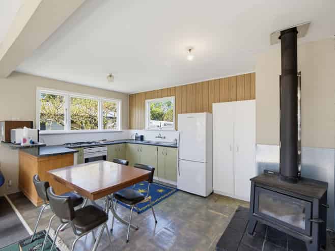 1 Powis Street, Domett