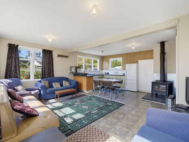 1 Powis Street, Domett