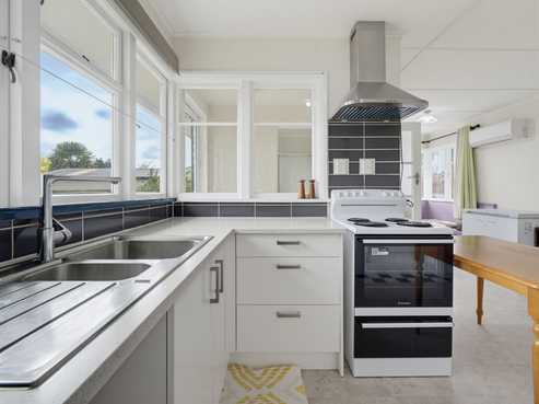 2 Isobel Street, Fairy Springs