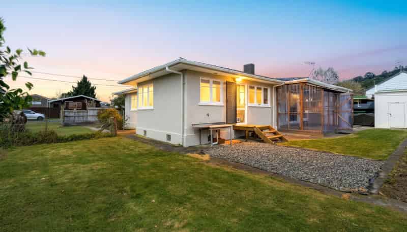 2 Isobel Street, Fairy Springs