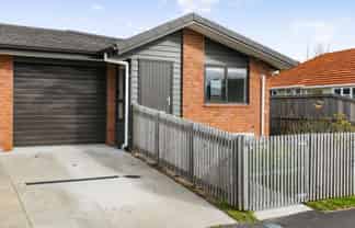 2/1 Paul Crescent, Fairfield