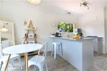 8a Halldene Terrace, Red Beach