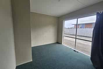 2/12 Naumai Place, Spotswood