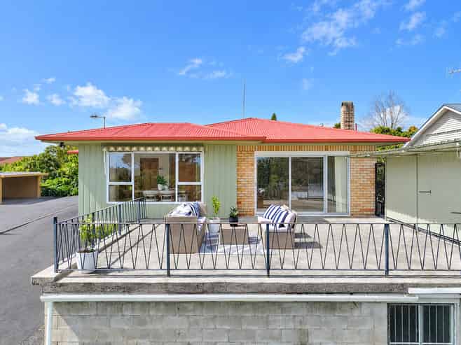 15 Hillcrest Road, Hillcrest