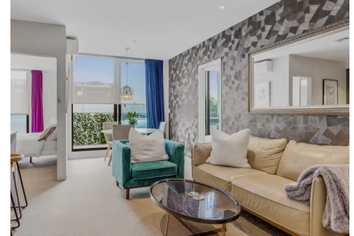 111/8 Nugent, Grafton