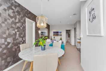 111/8 Nugent, Grafton