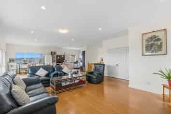16 Maidstone Place, Oteha