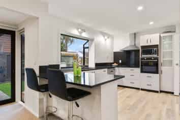5 Gwendoline Street, Glenholme