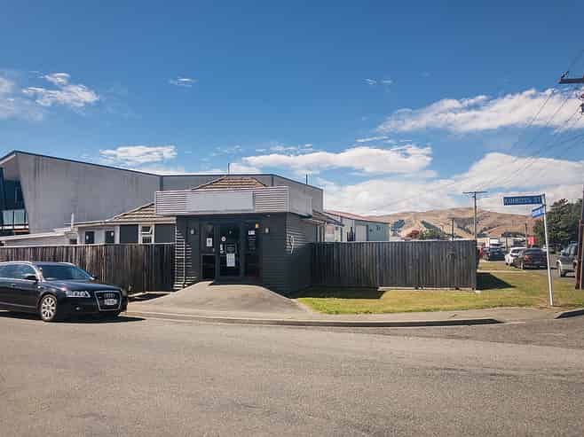 Optimal Corner Position for Lease!