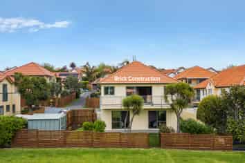 20 Parkwood Crescent, Gulf Harbour